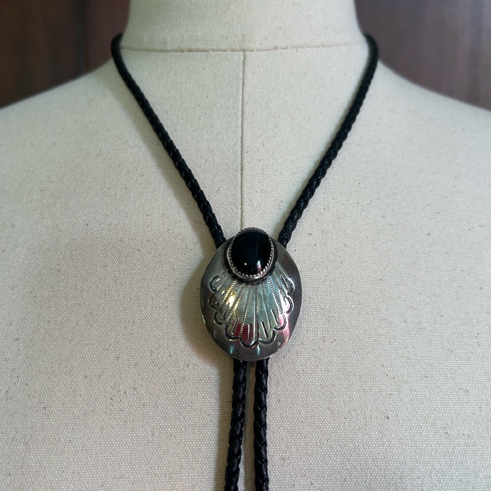 Vintage Mexican Silver and Onyx Bolo Tie - Picture 13 of 13